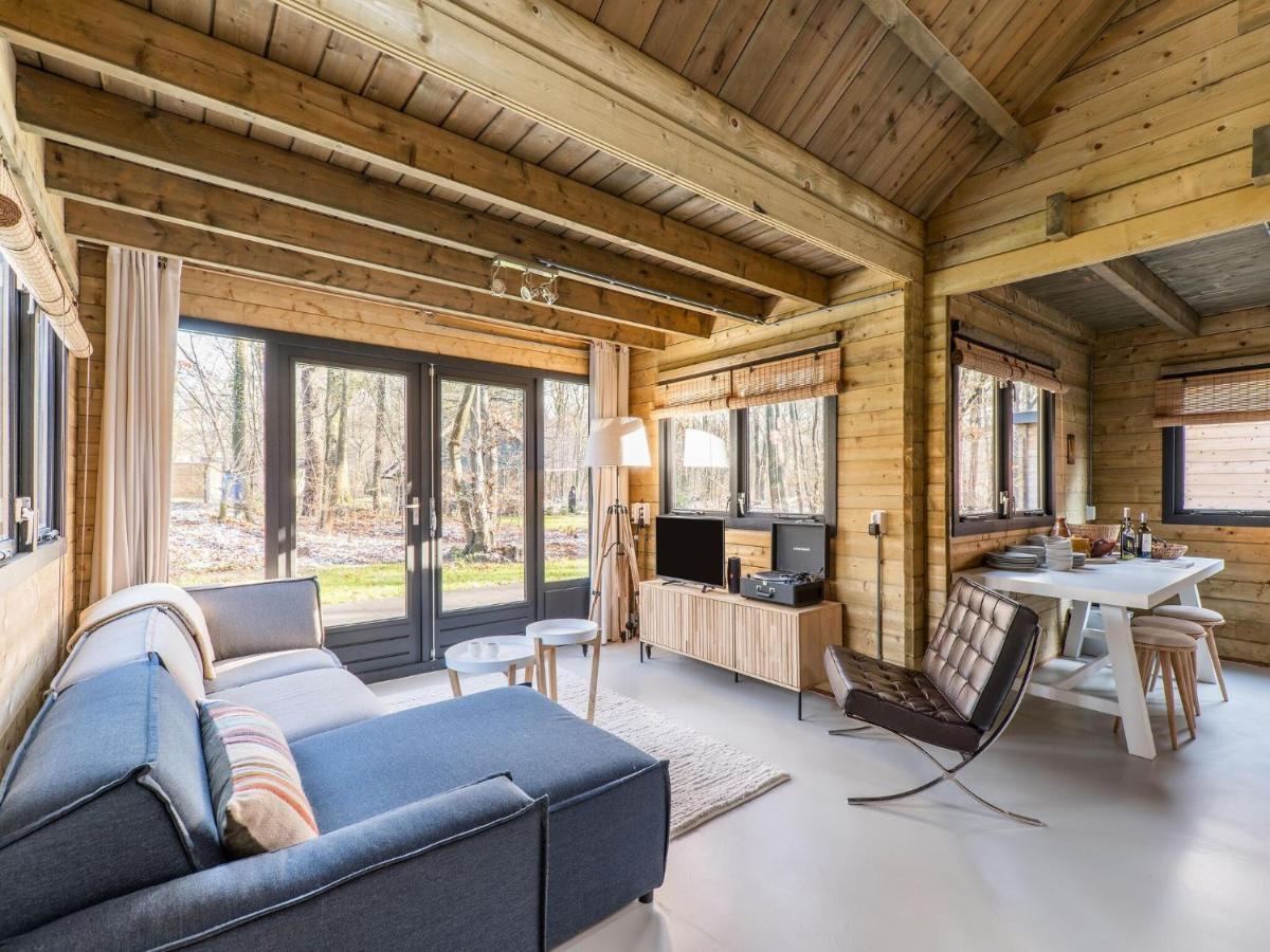 Cosy Wooden House Amid Woods In Soesterberg Utrecht Exteriér fotografie