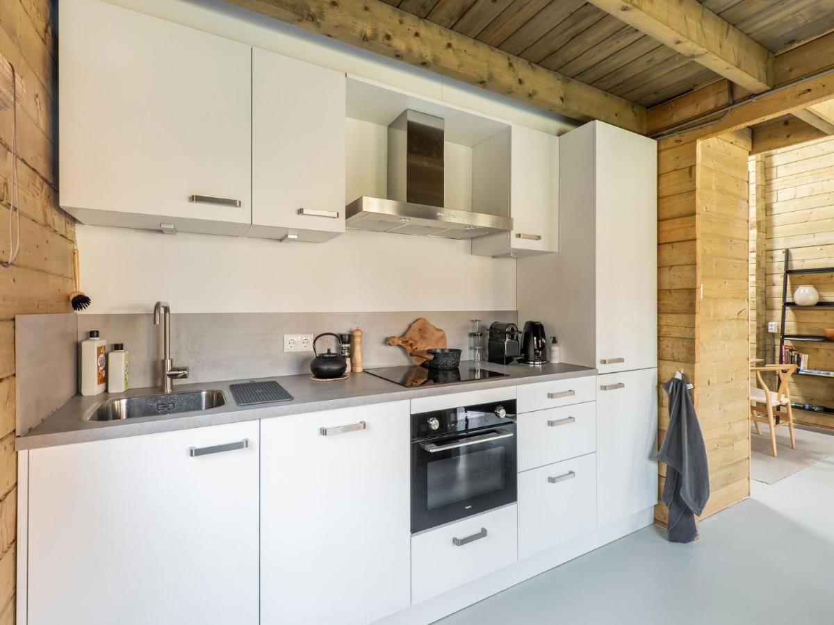 Cosy Wooden House Amid Woods In Soesterberg Utrecht Exteriér fotografie